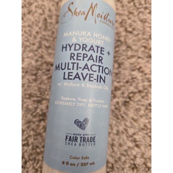 SHEAMOISTURE Manuka Honey & Yogurt Hydrate +Leave-In Conditioner Spray 8 fl oz - Picture 2 of 3